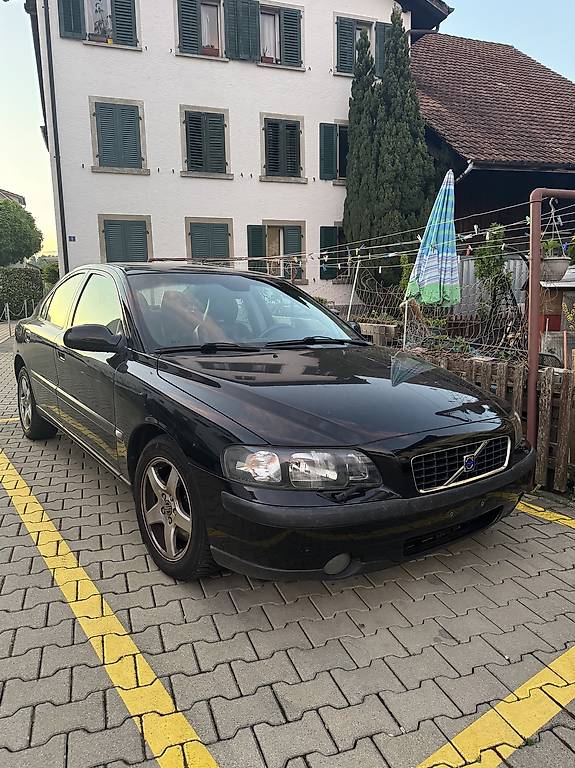 Volvo S60 automatic 2.5T mit rest mfk