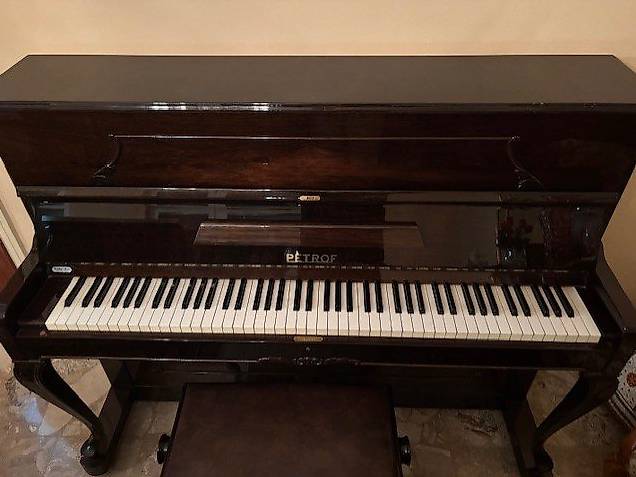Pianoforte verticale Petrof