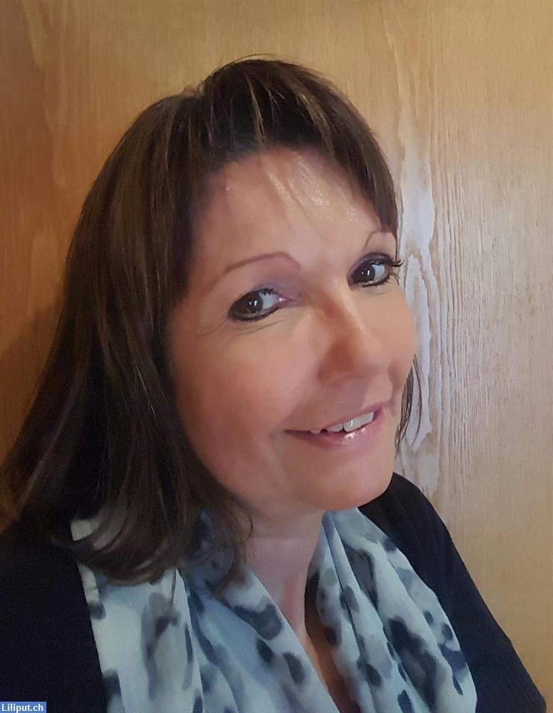 Biete Seniorenhilfe wie Fahrdienst, Einkaufshilfe, Kochen usw.