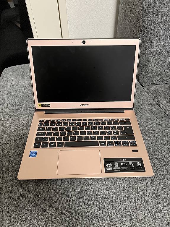 Laptop mit Ladekabel acer Swift 1