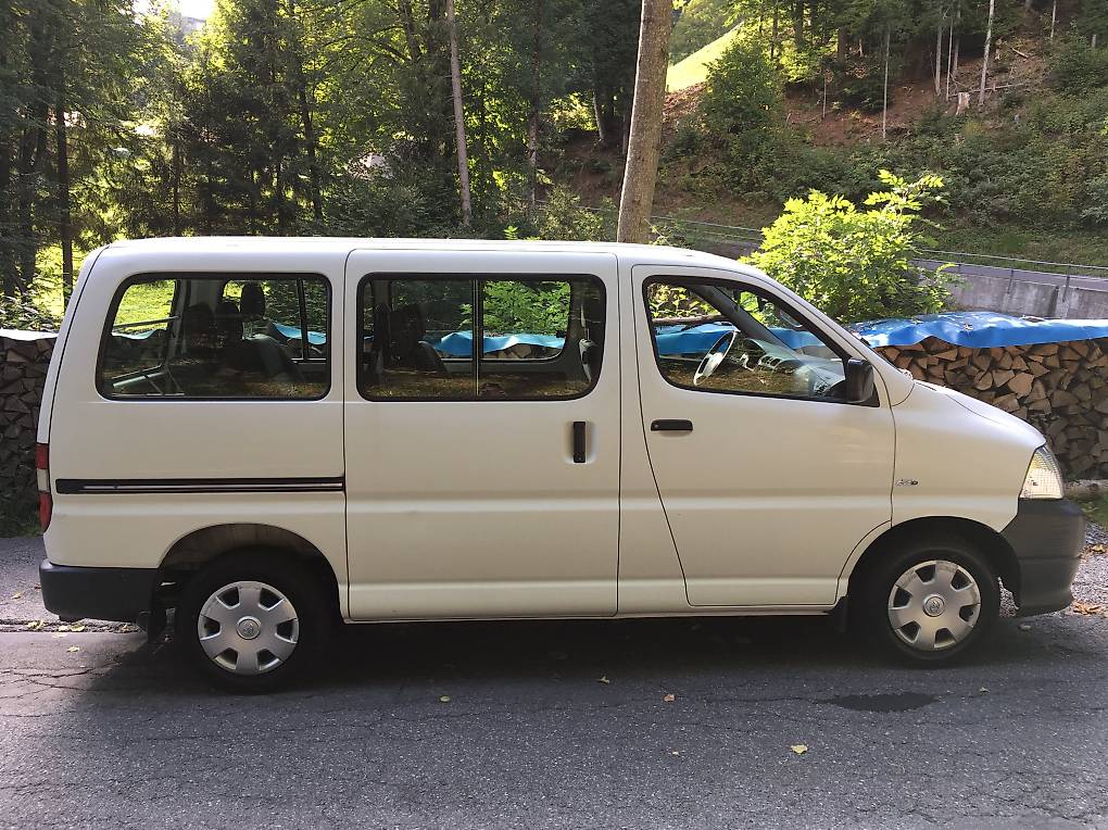 Toyota Hiace 2.5 D-4D