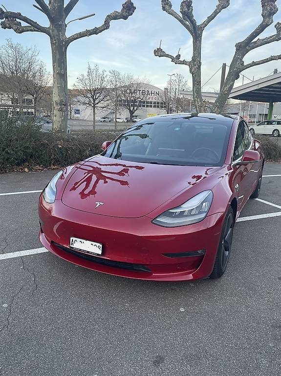 Tesla Model 3 Long Range AWD